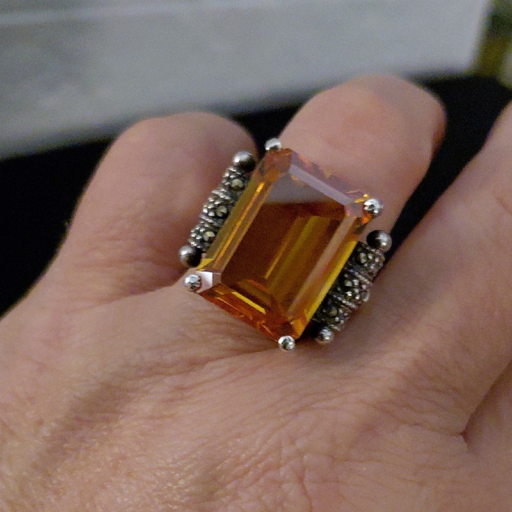 Elegant Silver and Amber Ring